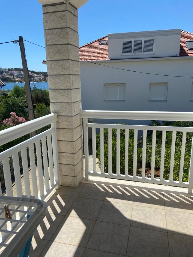 Ferienwohnung House Mare Trogir Exterior foto