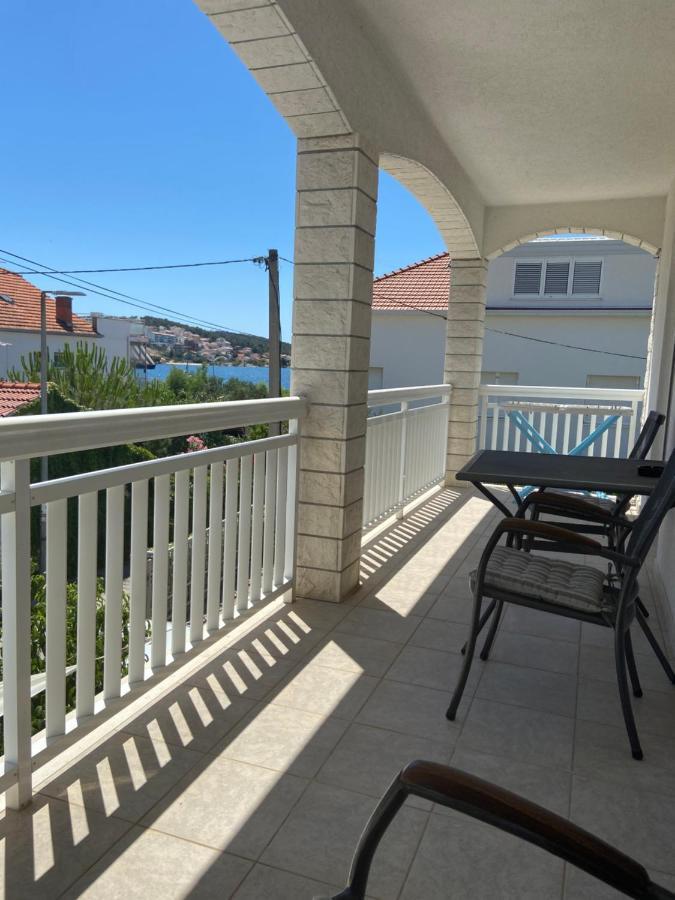 Ferienwohnung House Mare Trogir Exterior foto