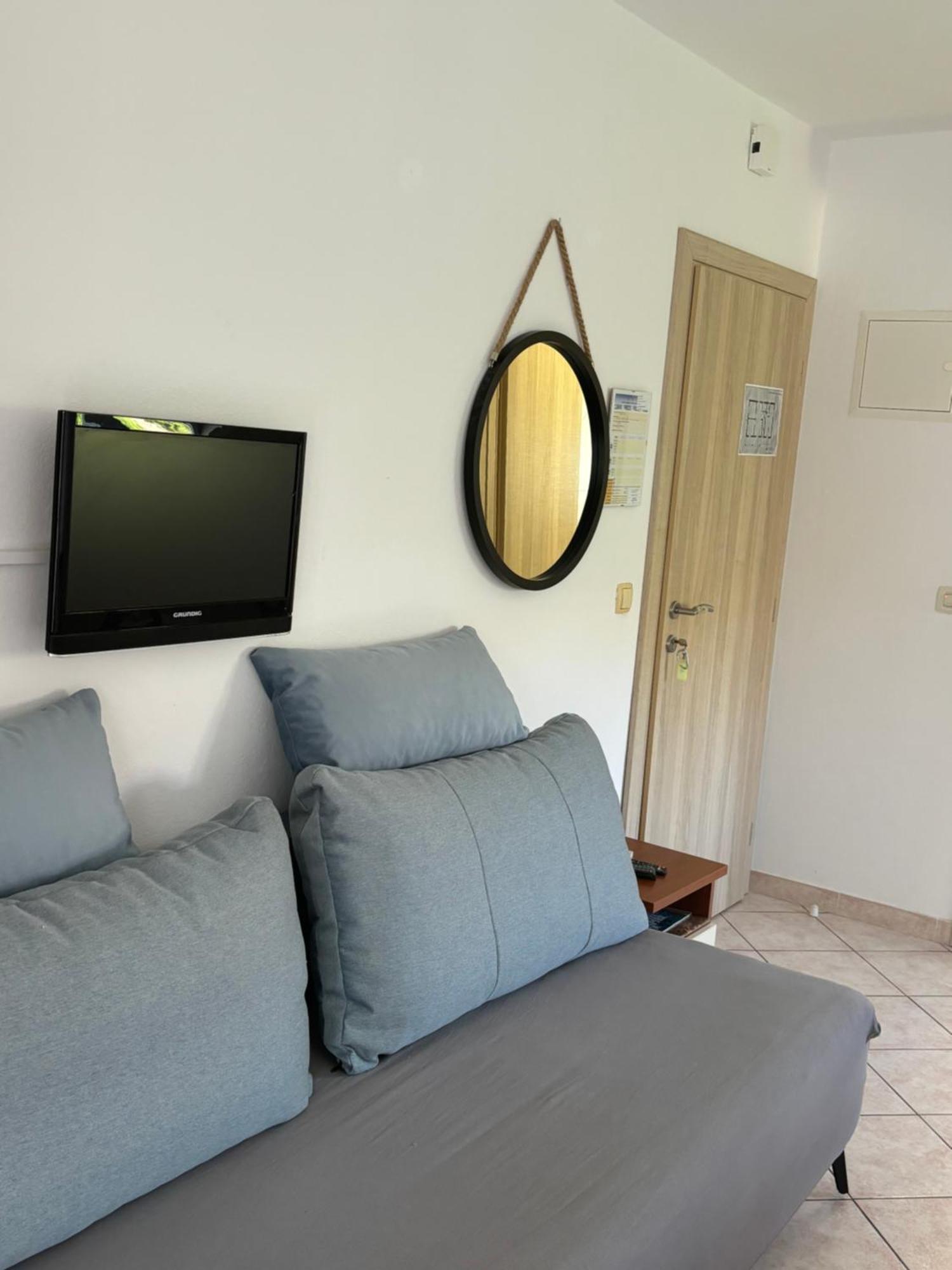 Ferienwohnung House Mare Trogir Exterior foto