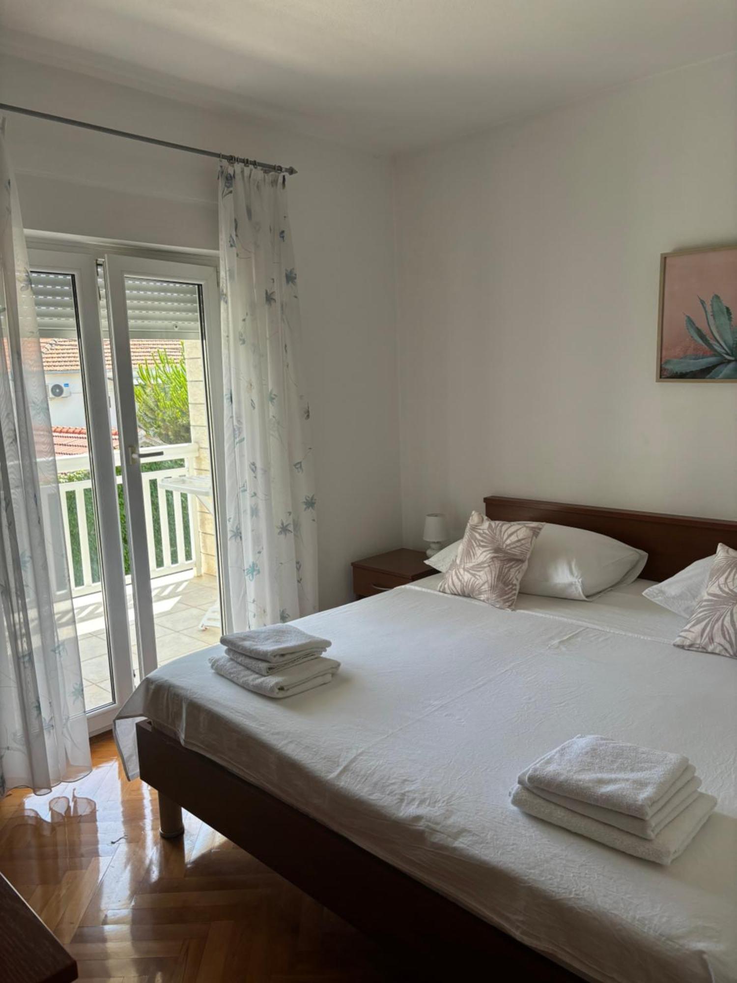 Ferienwohnung House Mare Trogir Exterior foto