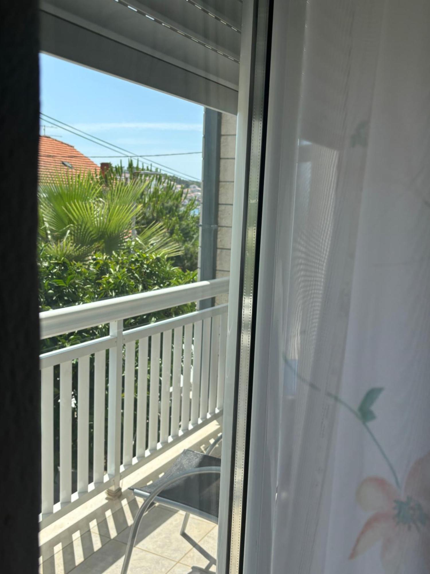 Ferienwohnung House Mare Trogir Exterior foto