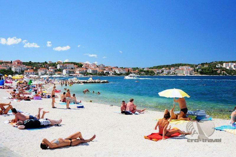 Ferienwohnung House Mare Trogir Exterior foto