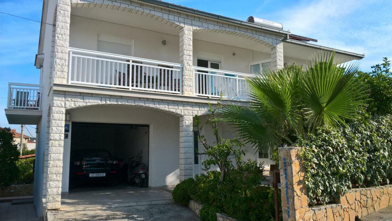 Ferienwohnung House Mare Trogir Exterior foto