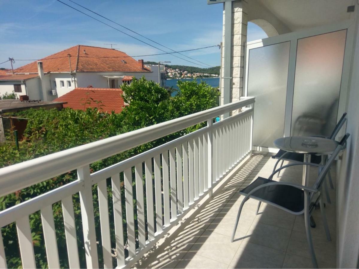 Ferienwohnung House Mare Trogir Exterior foto